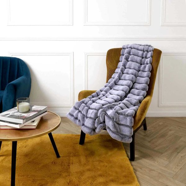 Plaid fausse fourrure à rayures 120 x 150 cm - THE HOME DECO FACTORY