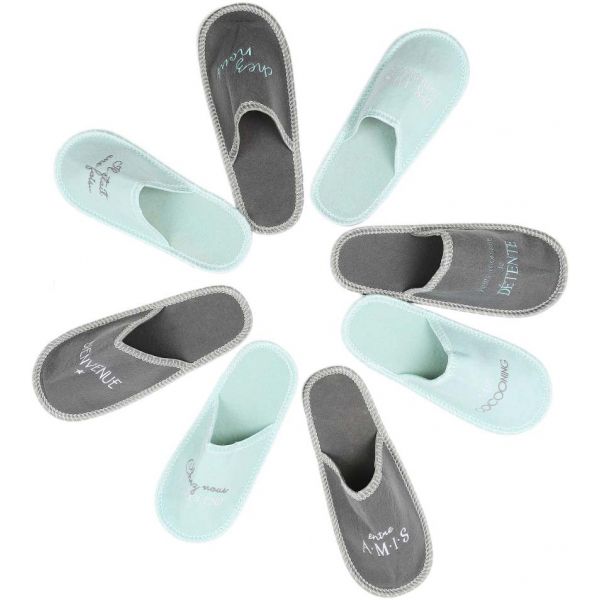 Porte chaussons invités avec 4 paires de chaussons Family - 11,90