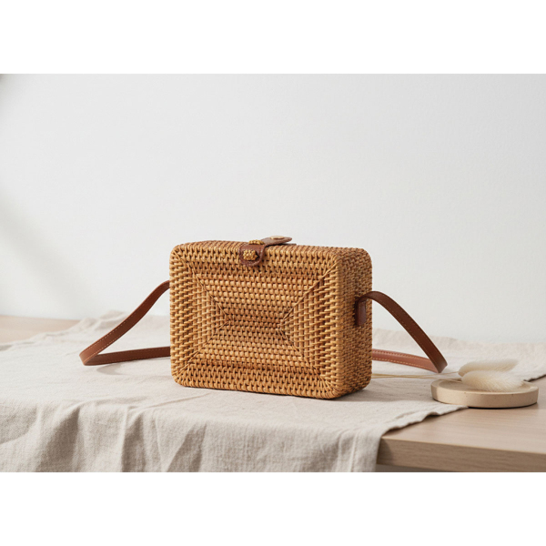 Sac rectangulaire en rotin piqué naturel - AUBRY GASPARD