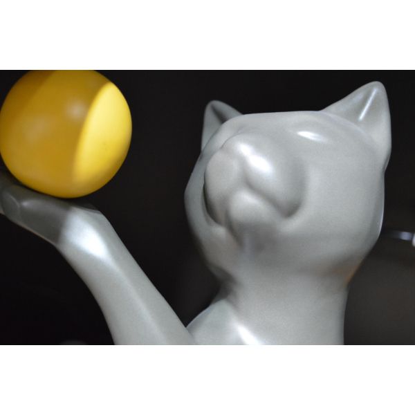 Statuette en céramique chat avec balle Shadow - DRI-0113