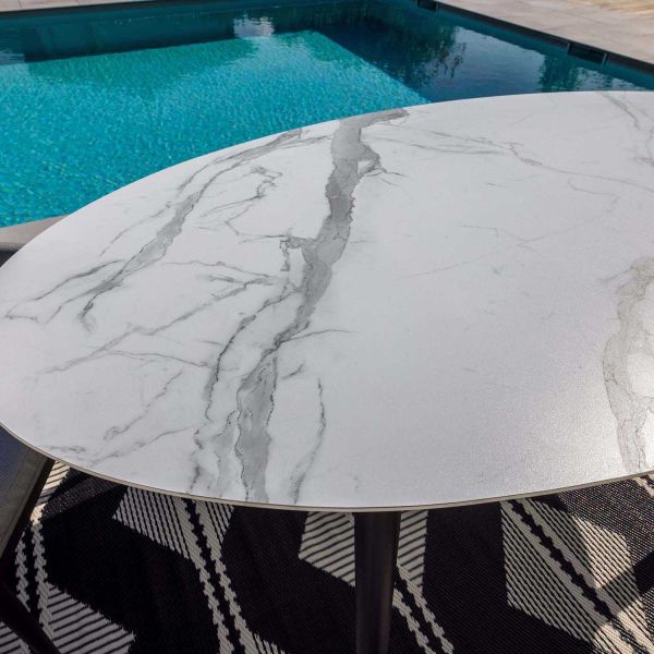 Table de jardin ovale plateau en verre céramique 6 personnes - 629