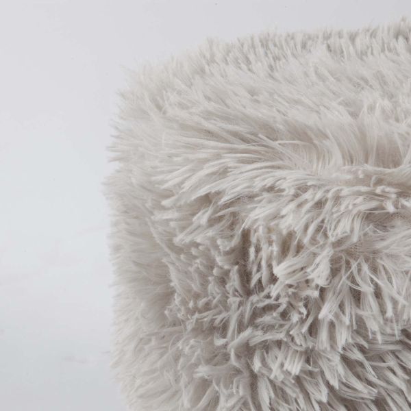 Tabouret bas en polyester pieds en pin Moogli - 29,90