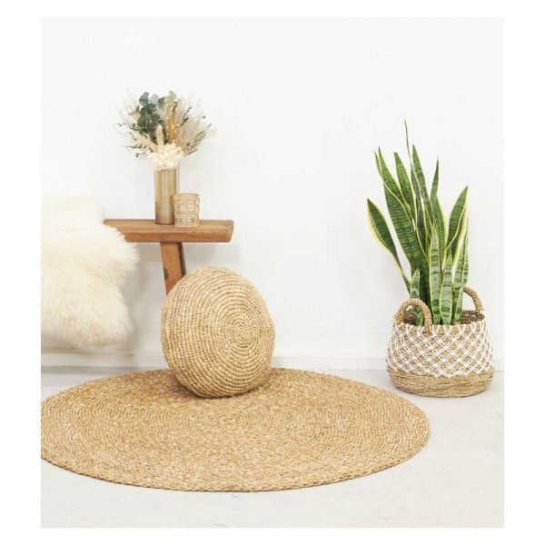 https://www.jardindeco.com/data/img/produits/thumbs/600_600_wbg/Tapis-rond-jonc-mer-naturel-02.jpg