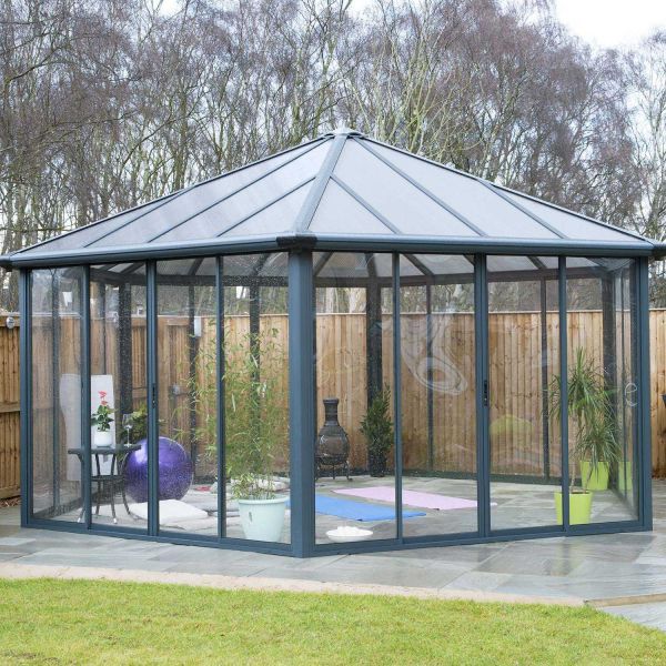 Tonnelle de jardin fermée en alumnium et polycarbonate Garda 30 m² - Canopia by Palram