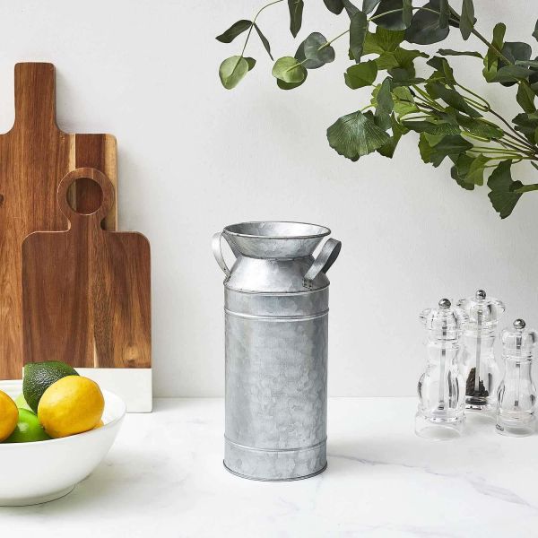 Vase en forme de pot à lait en métal - 12,90