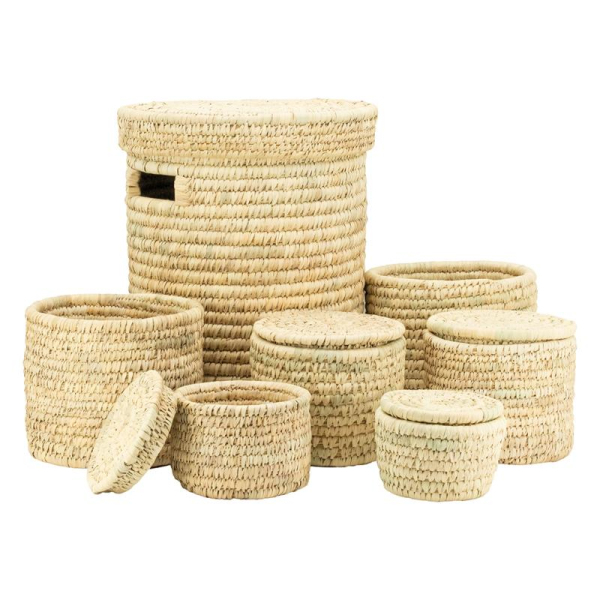 Ensemble panier à linge en jonc naturel avec couvercle et corbeilles assorties