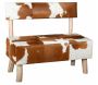 Banc en peau de vache et eucalyptus