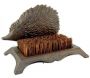 Brosse nettoyage chaussure en fonte et fibre de coco