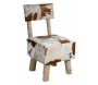 Chaise en peau de vache et eucalyptus