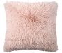 Coussin poils longs rose 40 x 40 cm