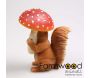 Ecureuil en résine avec champignon 15 x 11 x 21 cm - Farmwood animals