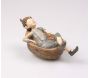 Fée couchée dans noix en résine 17 x 9 x 11 cm - Farmwood animals