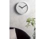 Horloge ronde en béton Honey  31 cm - KARLSSON