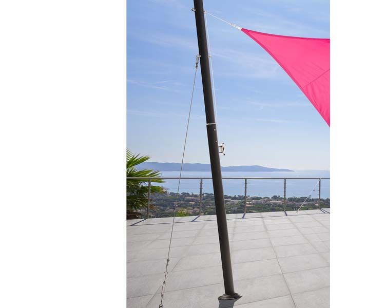 mat-voile-d-ombrage-solide