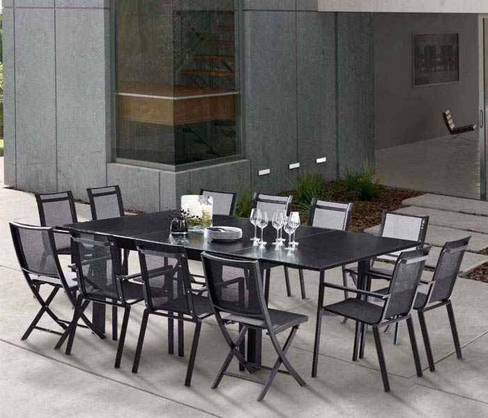 salon-de-jardin-noir-moderne-12-personnes