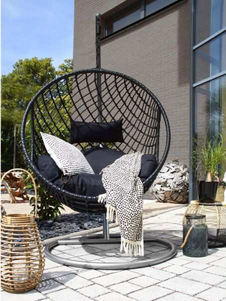 fauteuil-oeuf-suspendu-design-noir-sur-pied