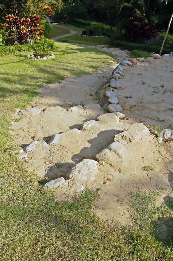amenagement-jardin-en-pente-marches-en-pierre