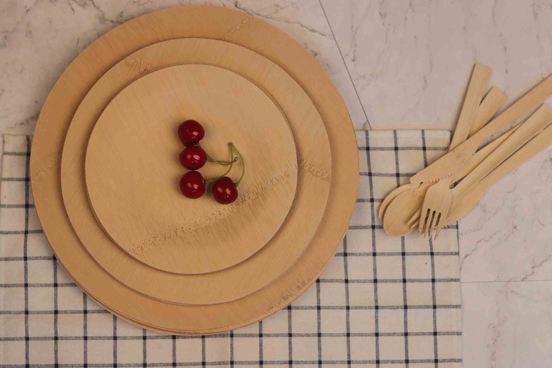 vaisselle-en-bambou-naturel-service-de-table