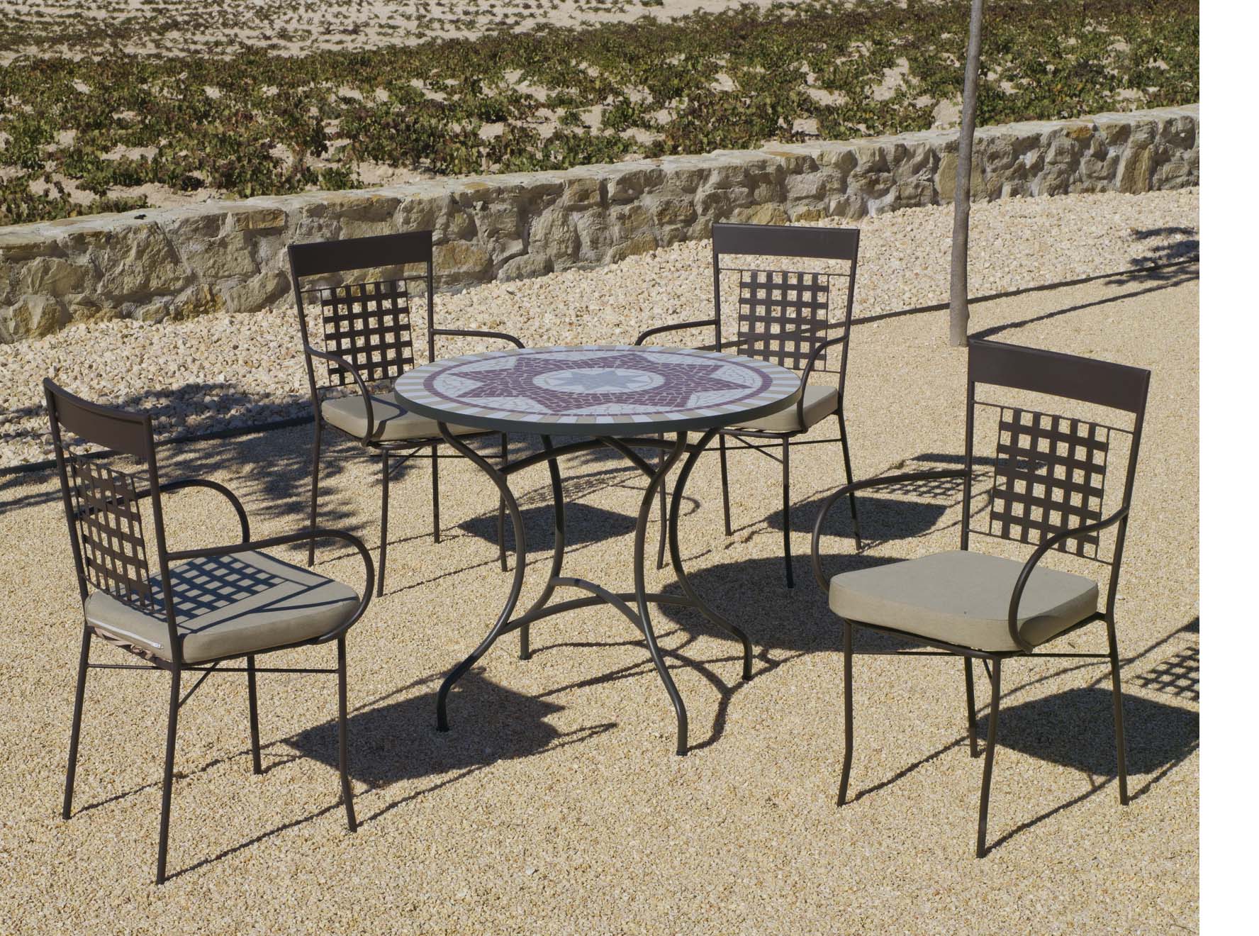 salon-de-jardin-vintage-metal-et-mosaique-artisanale