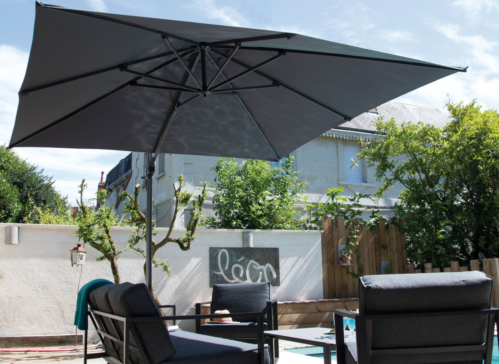 parasol-design-deporte-gris