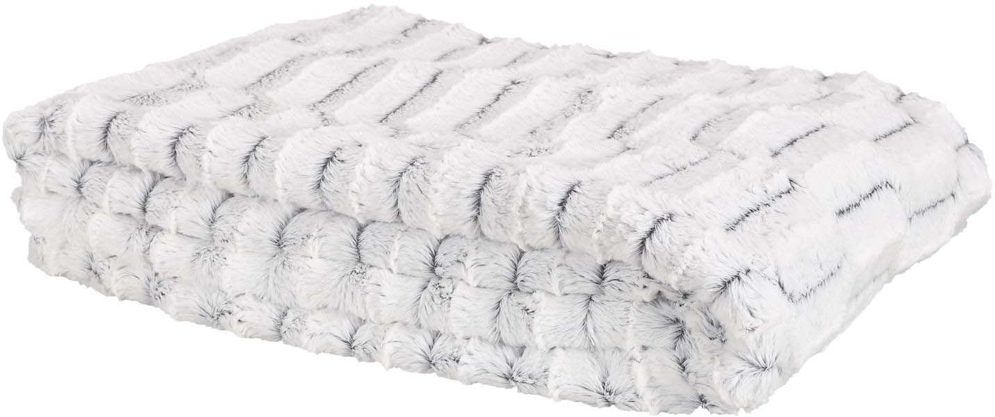 decoration-petit-salon-plaid-fourrure