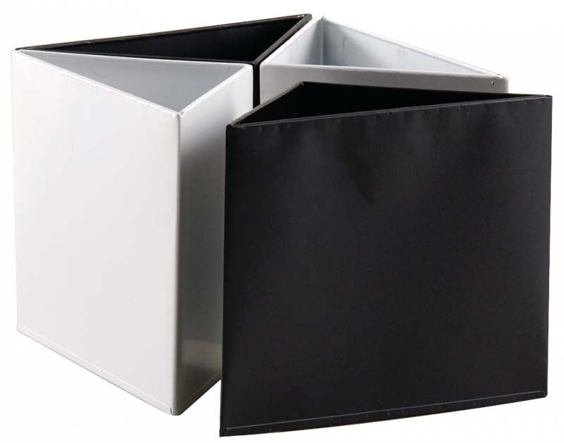 Cache-pot triangulaire en métal laqué (Lot de 4)