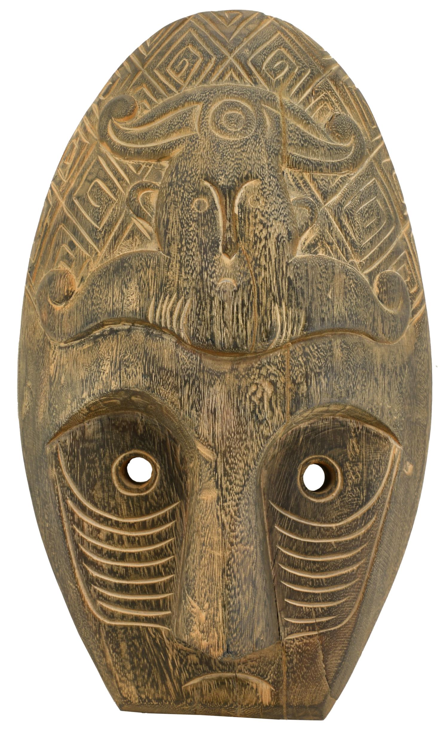 Masque ethnique en bois patiné