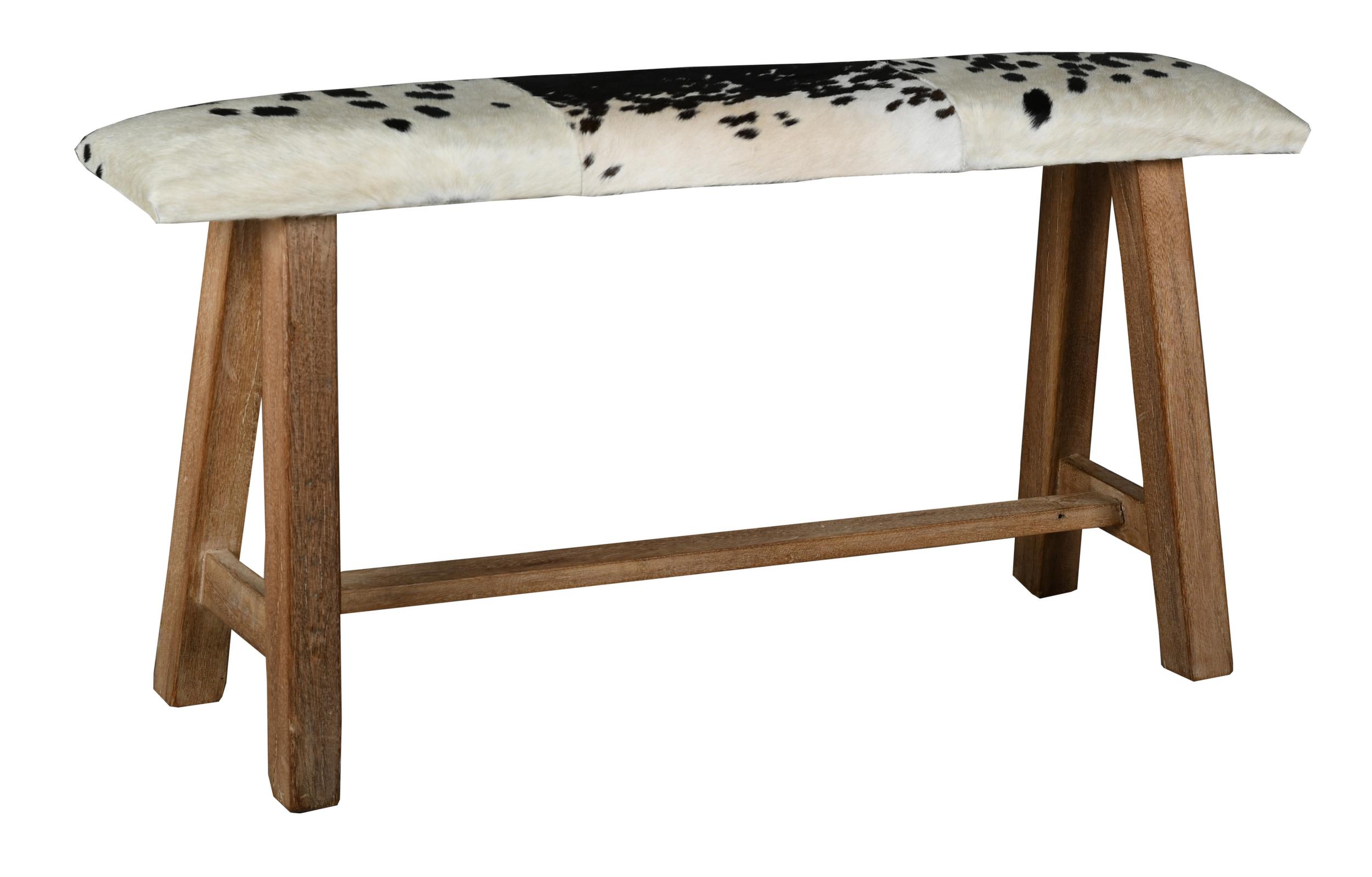 Banc en bois recyclé et peau de vache