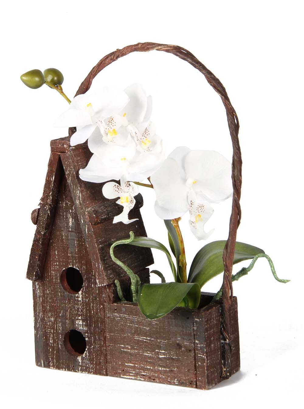 Maison en bois avec orchidées artificielles