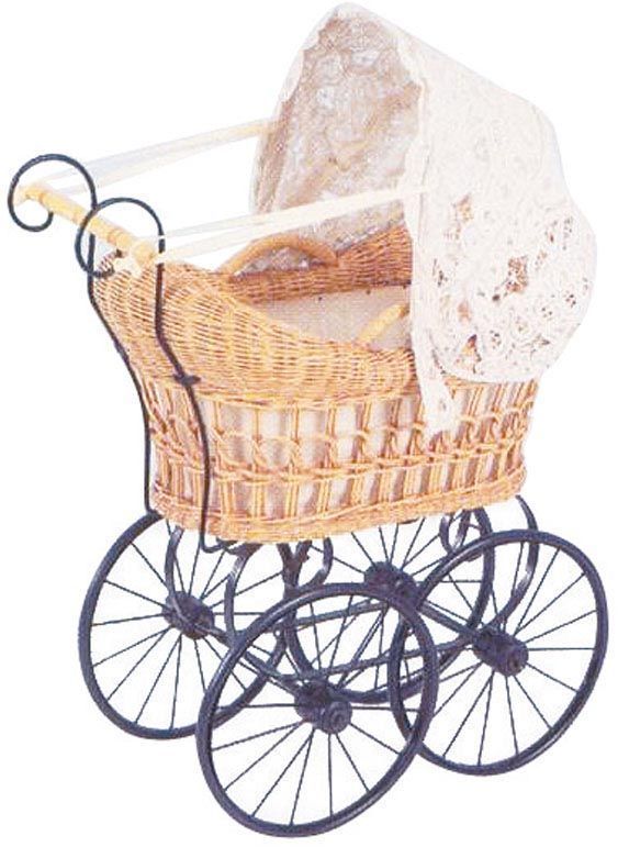 Berceau décoratif en rotin et métal