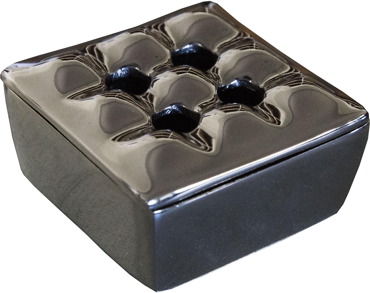 Cendrier capitonné en aluminium