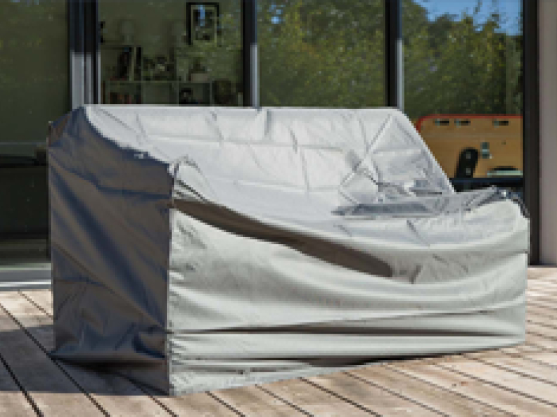 Housse de protection mobilier de jardin : savoir choisir.