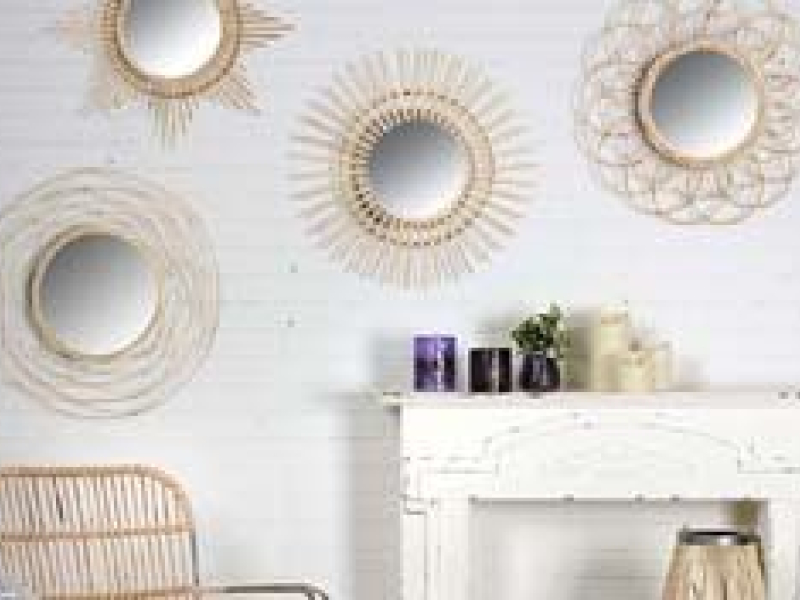 Créez une décoration bohème avec le miroir en rotin vintage