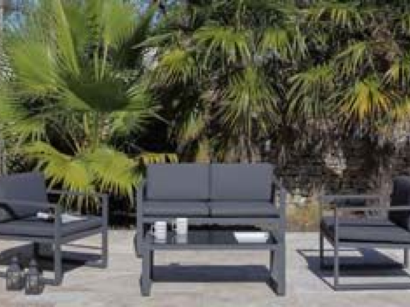 Adoptez notre mobilier de jardin confortable et tendance !