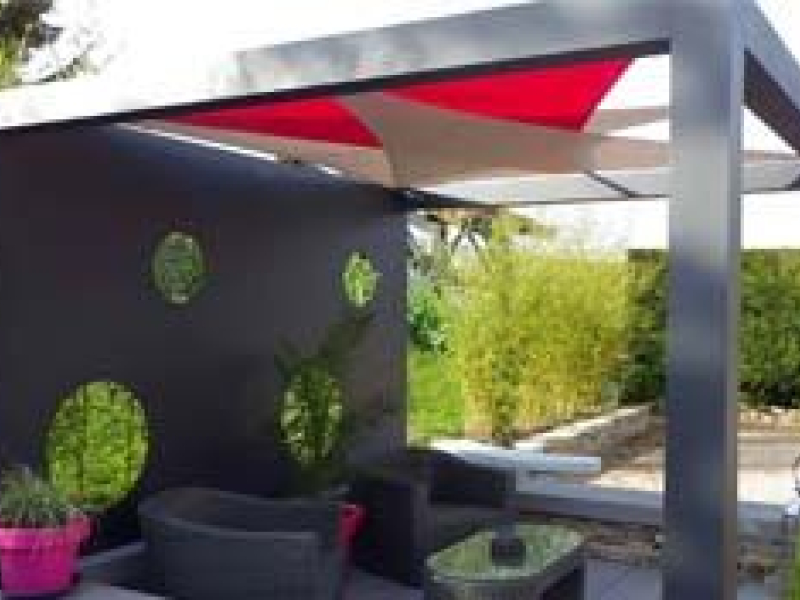 Voile d'ombrage pour pergola : nos modèles les plus canons !