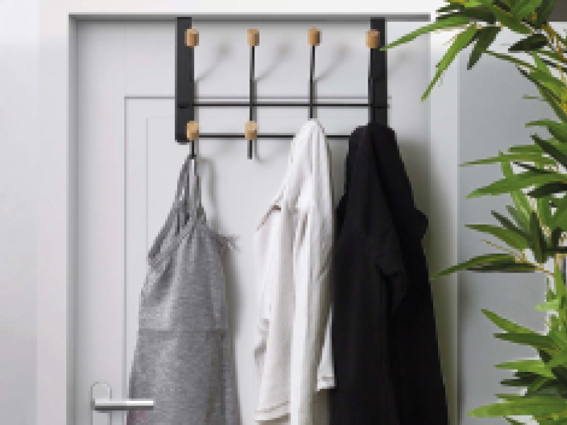 Patère sans percer : dites stop aux trous dans votre déco !