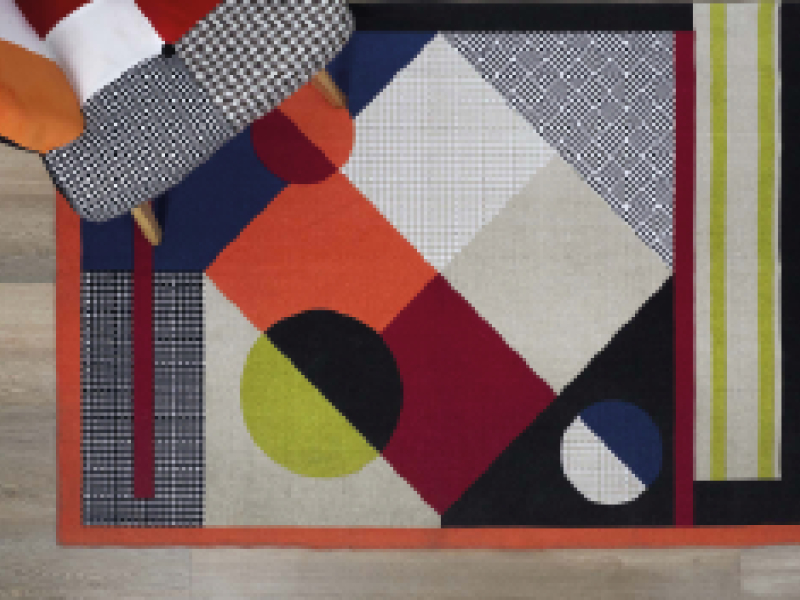 Tapis de salon multicolore pour réveiller votre intérieur