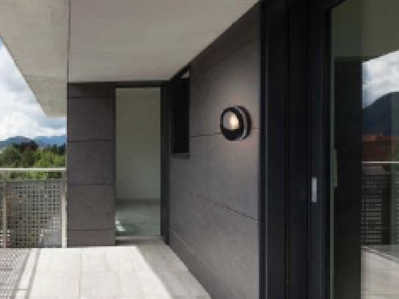 Quelle applique extérieure solaire choisir pour éclairer le jardin ?